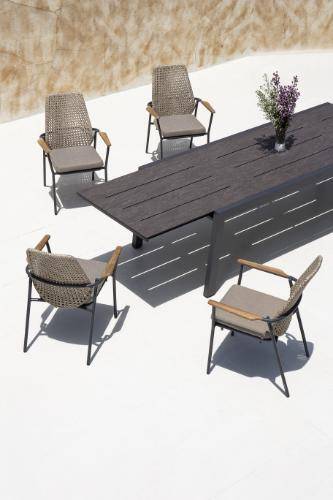 https://admin.terrisdraheim.com/media/thumbnails/collection-backgrounds/CLARA-Dining-Chair-BAIA_2856fa6f_thumbnail_4096.jpg